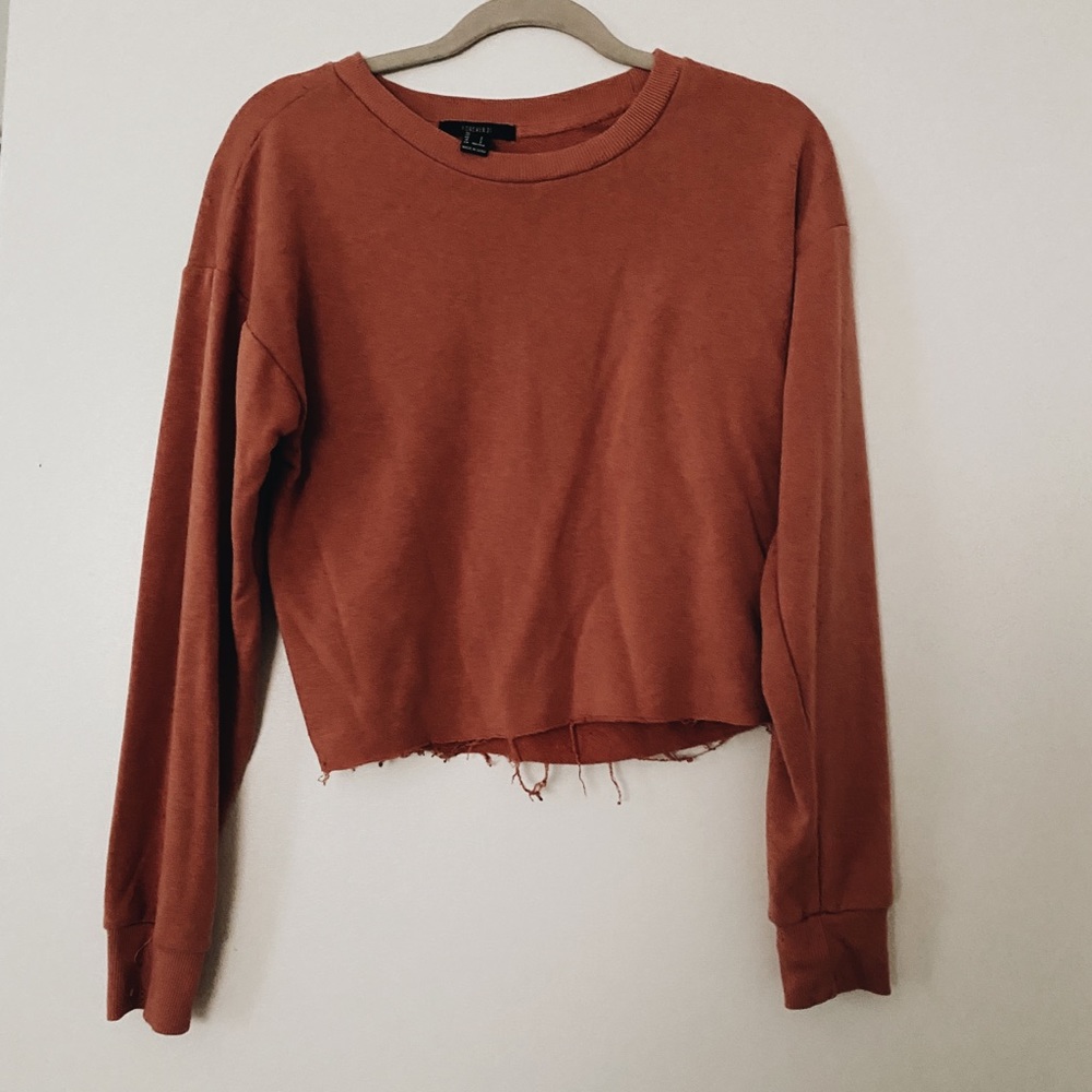 Slightly cropped crew neck